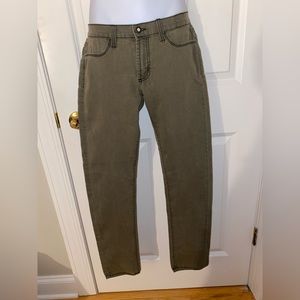 Women’s Degaine legging jeans. Pre-owned great condition.